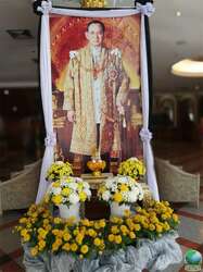 世界上在位时间最长最富的国王阿杜德逝世周年泰国举国哀悼