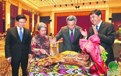 李显龙总理：新加坡新疆合作前景光明