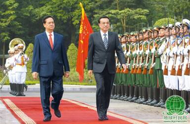 李克强与越南总理阮晋勇会谈时强调 三头并进深化中越全面战略合
