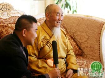 嘉木扬·图布丹：希望佛教文化能在家乡"代代相传"