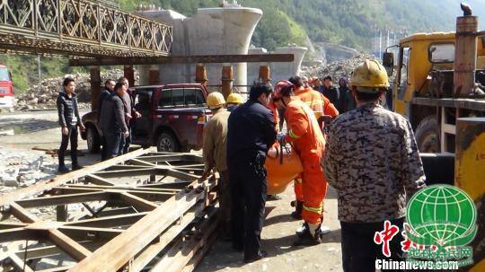 金温铁路扩能改造工程一在建铁架桥坍塌致1死1伤