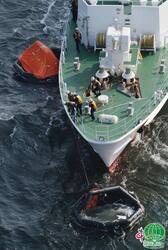 两货船日本海域相撞 1名中国船员心肺功能停止