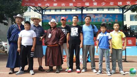 内蒙古第二届青少年搏克比赛圆满结束