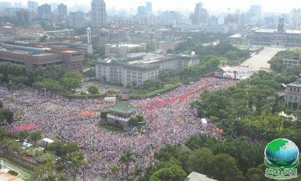 今天，25万人走上街头对蔡英文发出怒吼