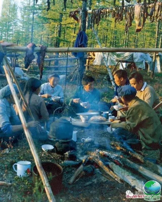 记者刘云山：夜宿车马店