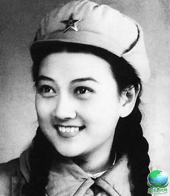 她被誉为中共军史上最漂亮的女将军，她的一生可谓坎坷，晚年崛起